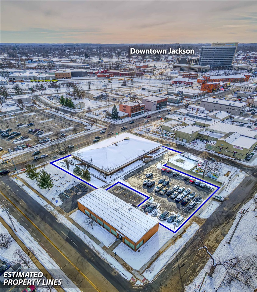 900 E Michigan Avenue Property Photo 8