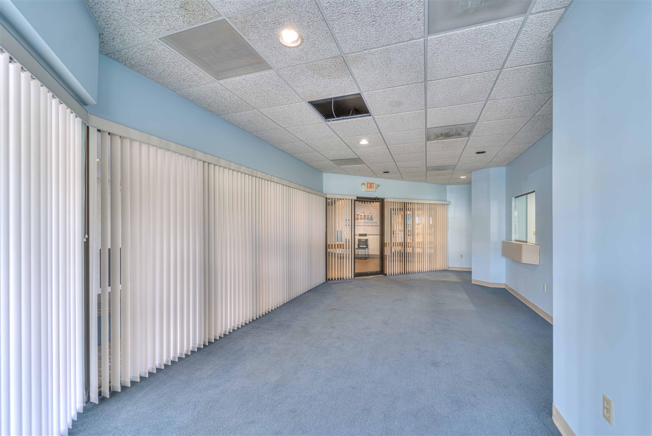 900 E Michigan Avenue Property Photo 10