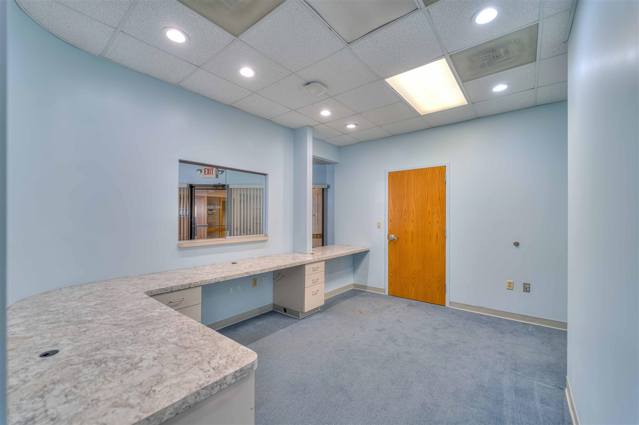 900 E Michigan Avenue Property Photo 11