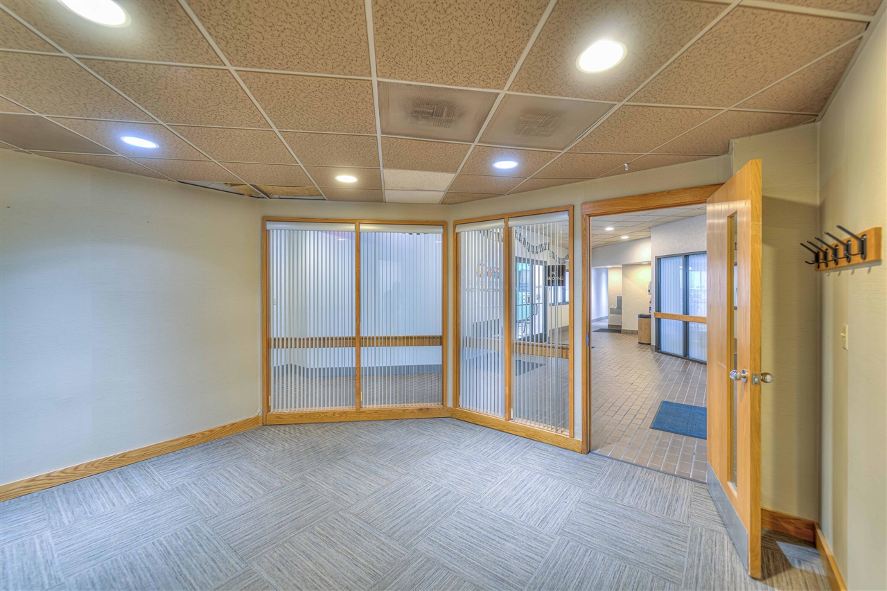 900 E Michigan Avenue Property Photo 10