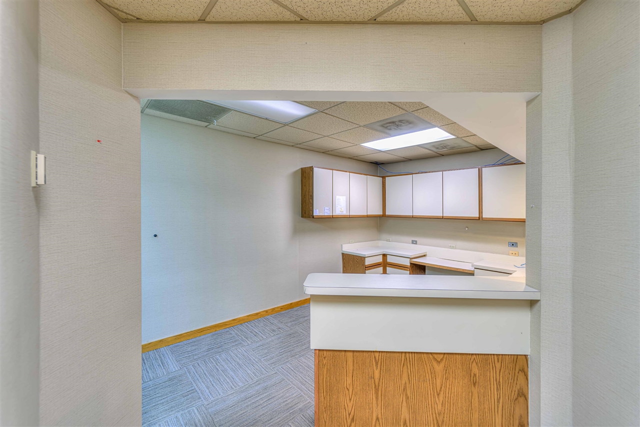 900 E Michigan Avenue Property Photo 12