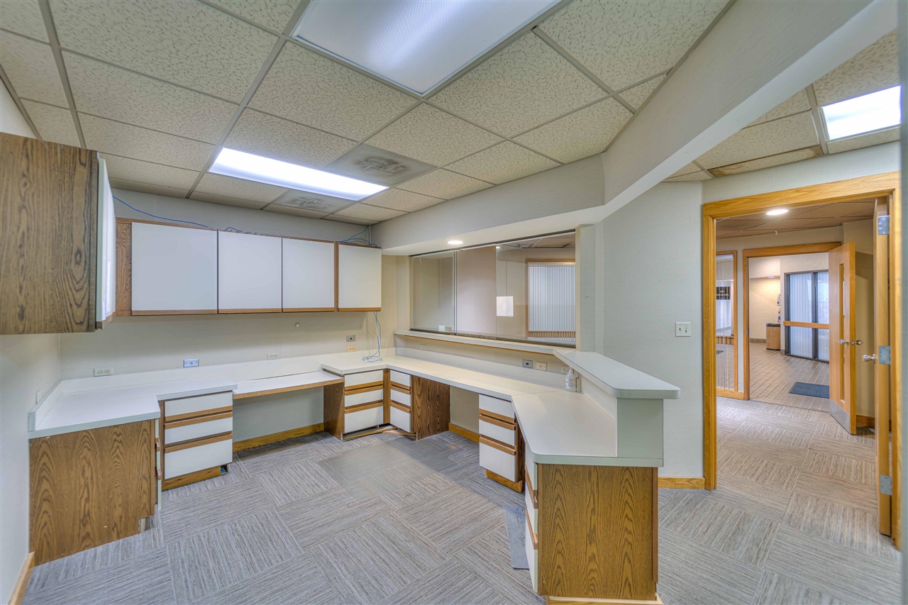 900 E Michigan Avenue Property Photo 16