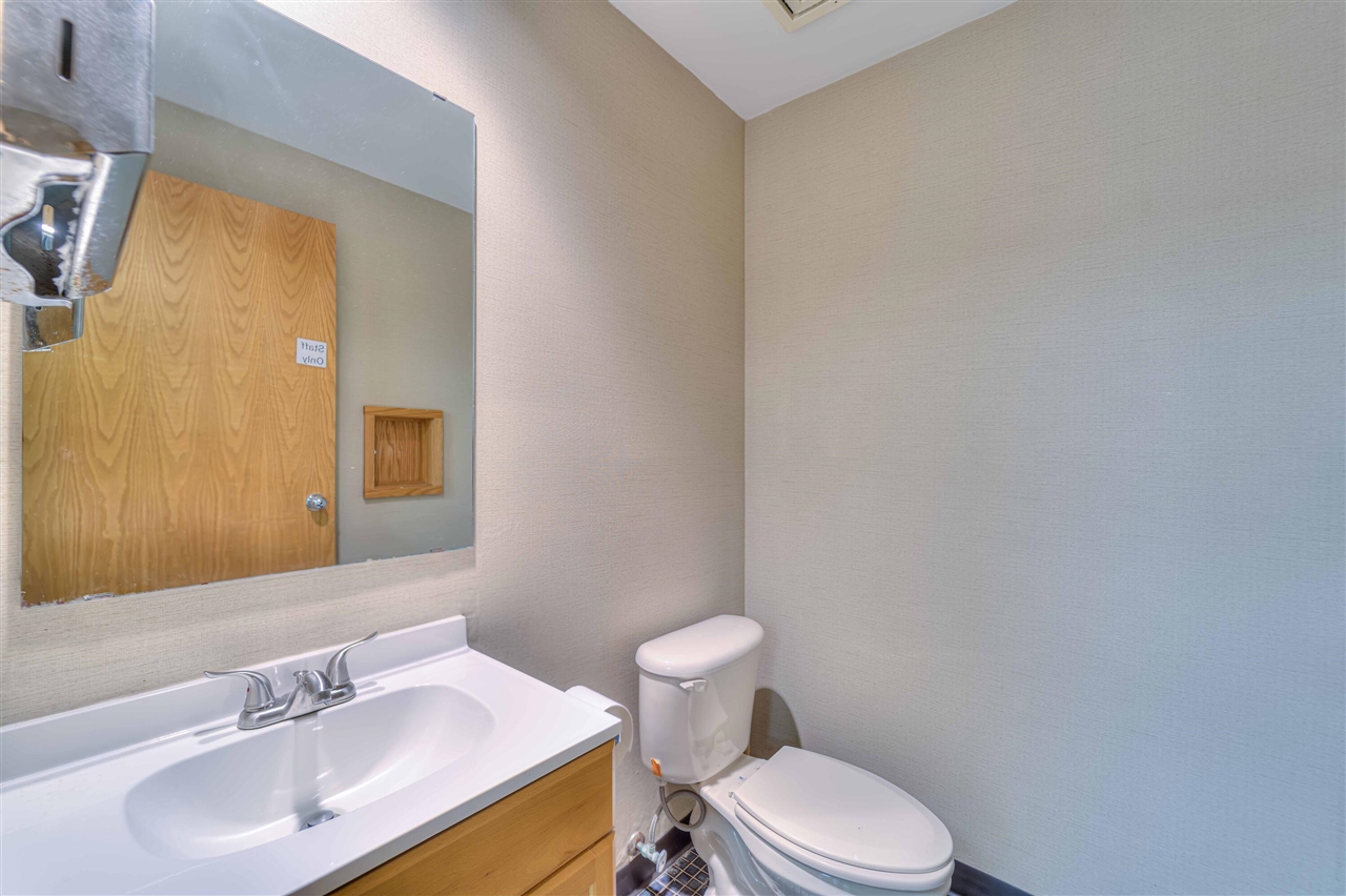 900 E Michigan Avenue Property Photo 19