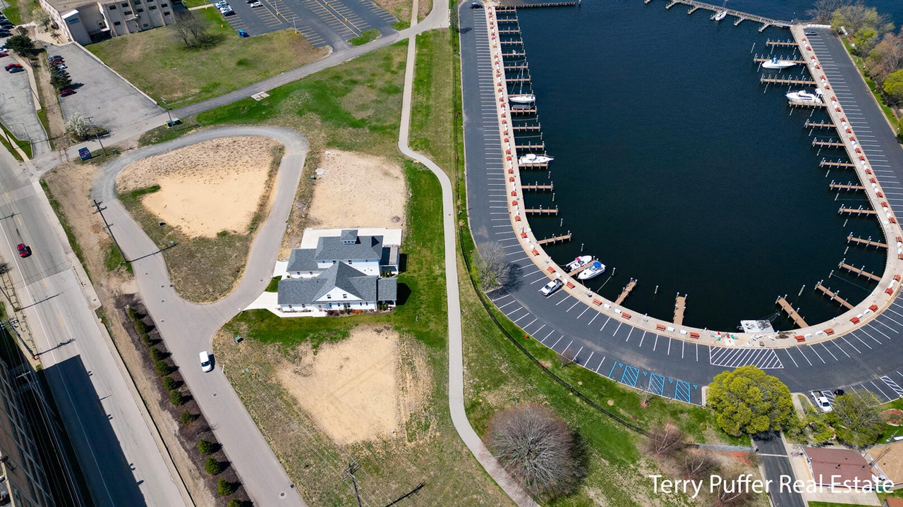 1006 Boardwalk Cove Drive Property Photo 4