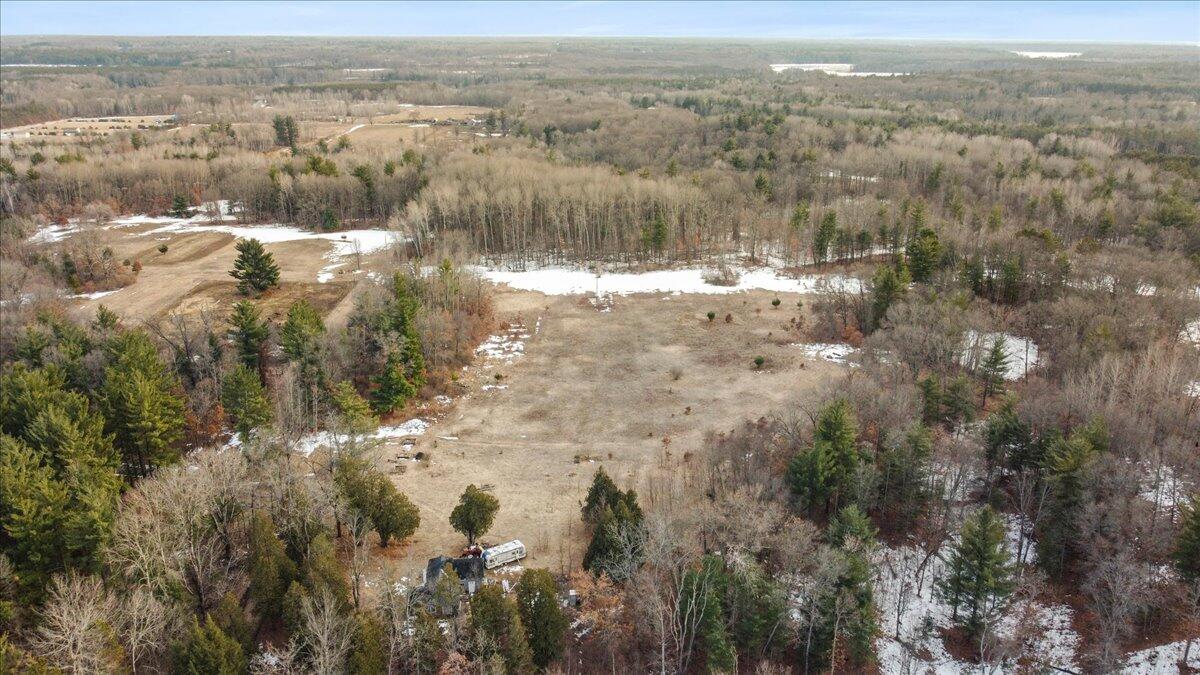 70512105 Property Photo 3