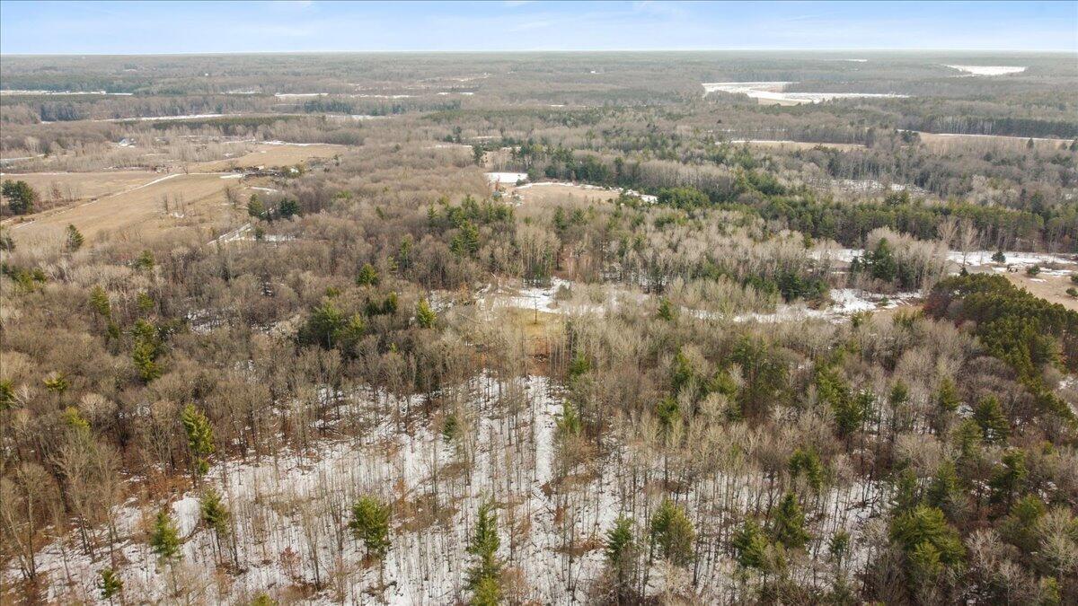 70512105 Property Photo 5
