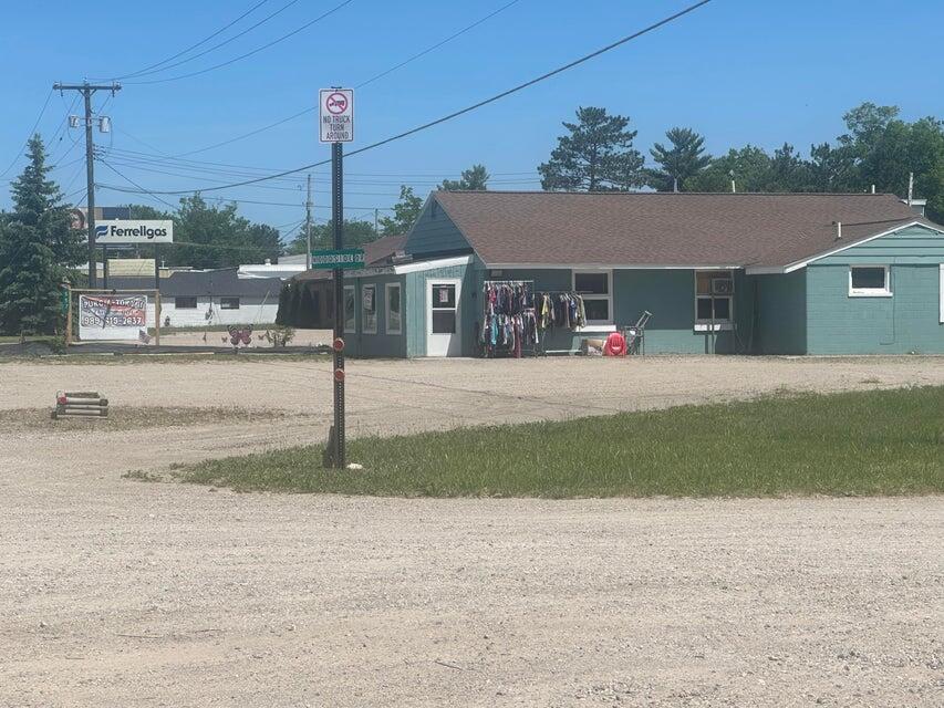 615 S I 75 Business Loop Property Photo 2