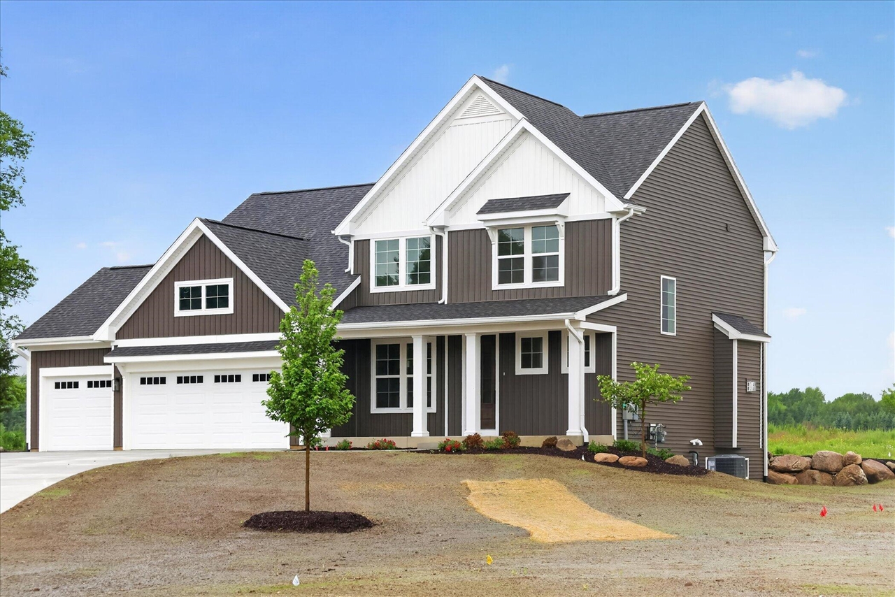 6627 Chaffey Creek Trail Property Photo 3