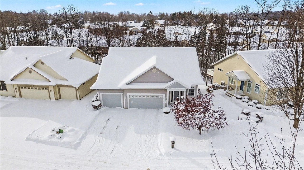 1087 Barrington Property Photo 2