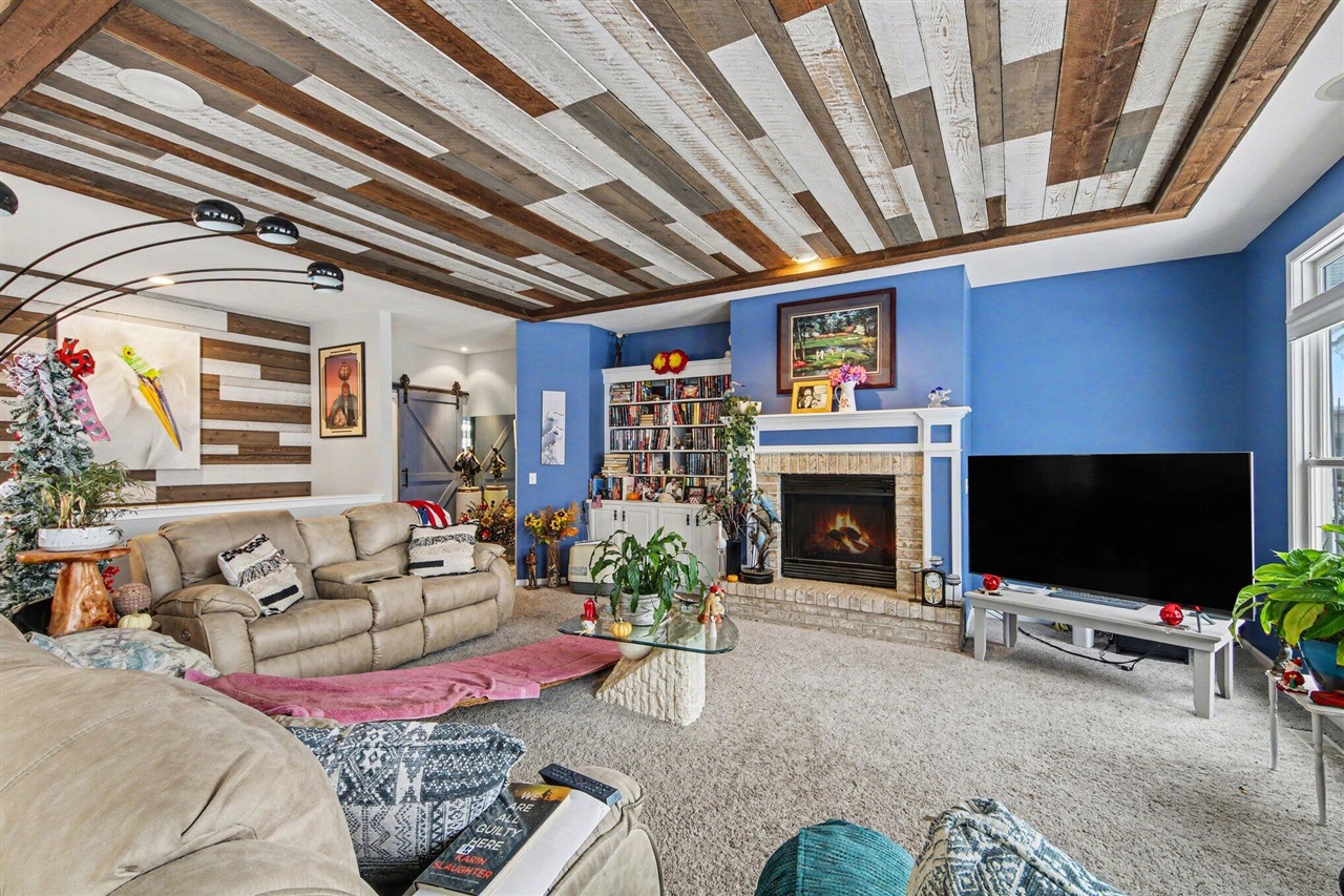 1087 Barrington Property Photo 10