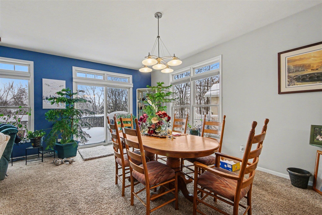 1087 Barrington Property Photo 11