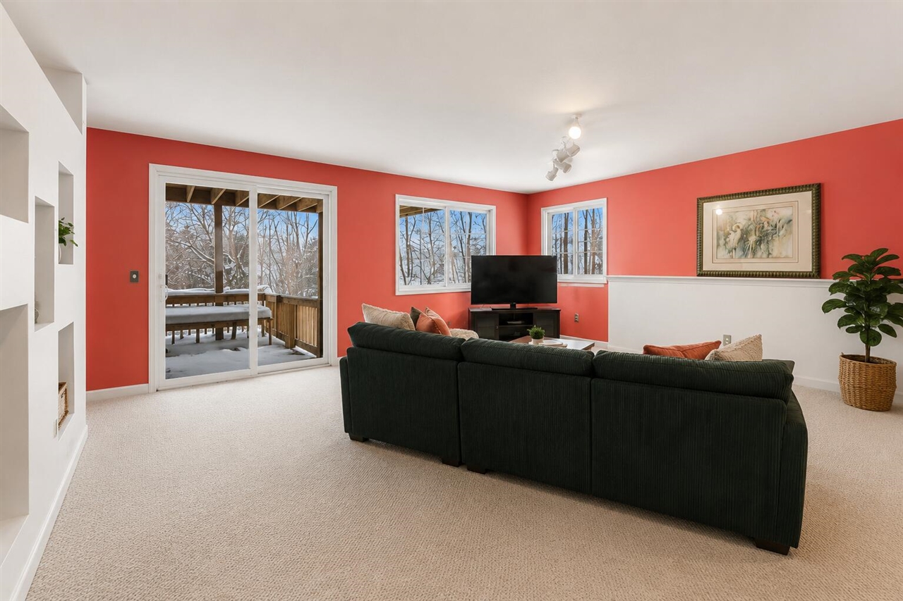 1087 Barrington Property Photo 21