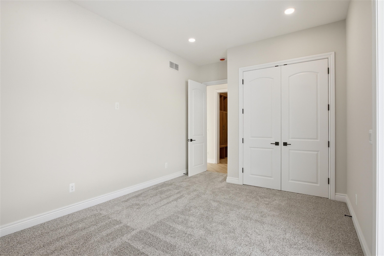 69166 Slating Lane Property Photo 46