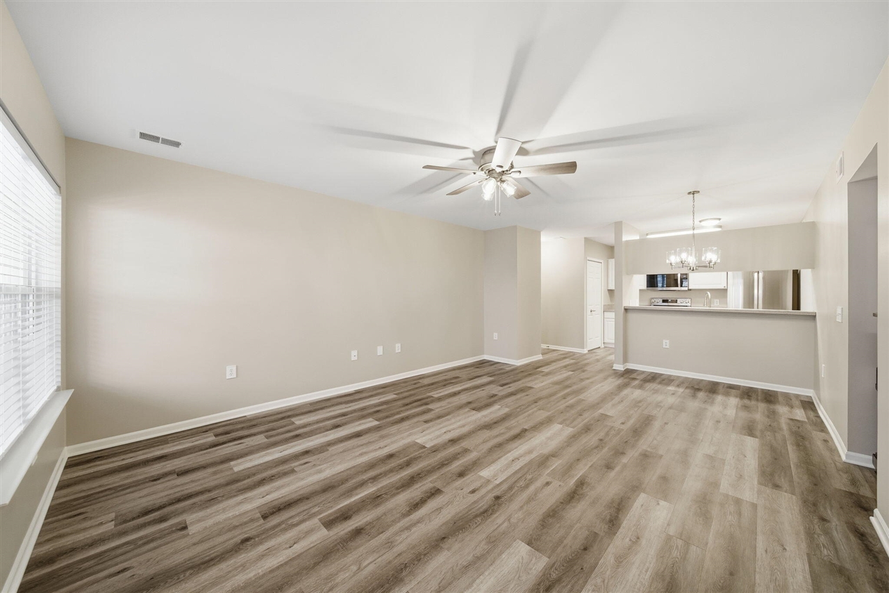 2738 S Knightsbridge Circle Property Photo 10