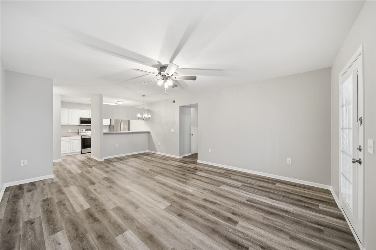 2738 S Knightsbridge Circle Property Photo 14