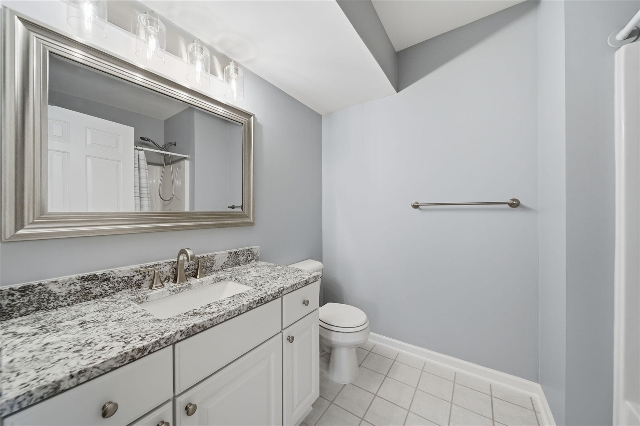 2738 S Knightsbridge Circle Property Photo 15