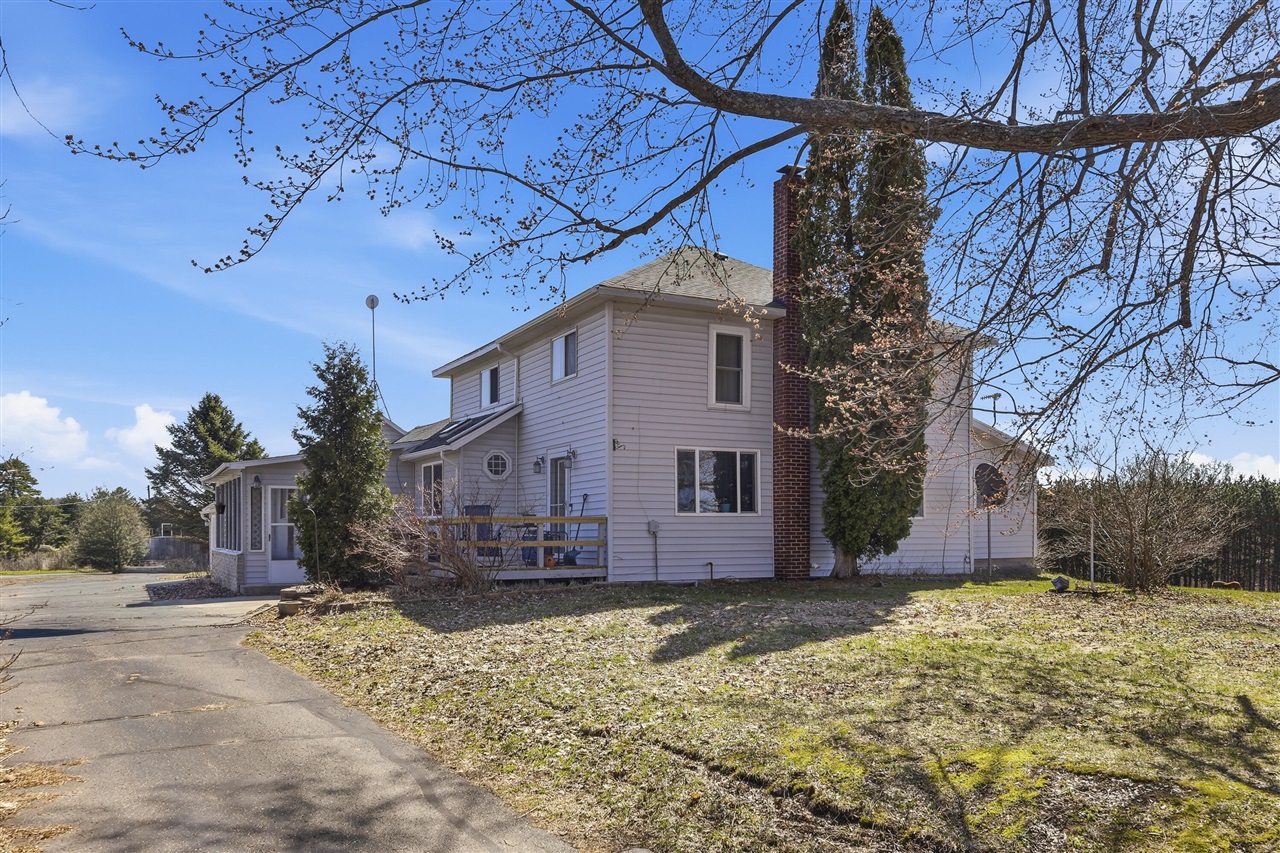 16480 16 Mile Road Property Photo 1