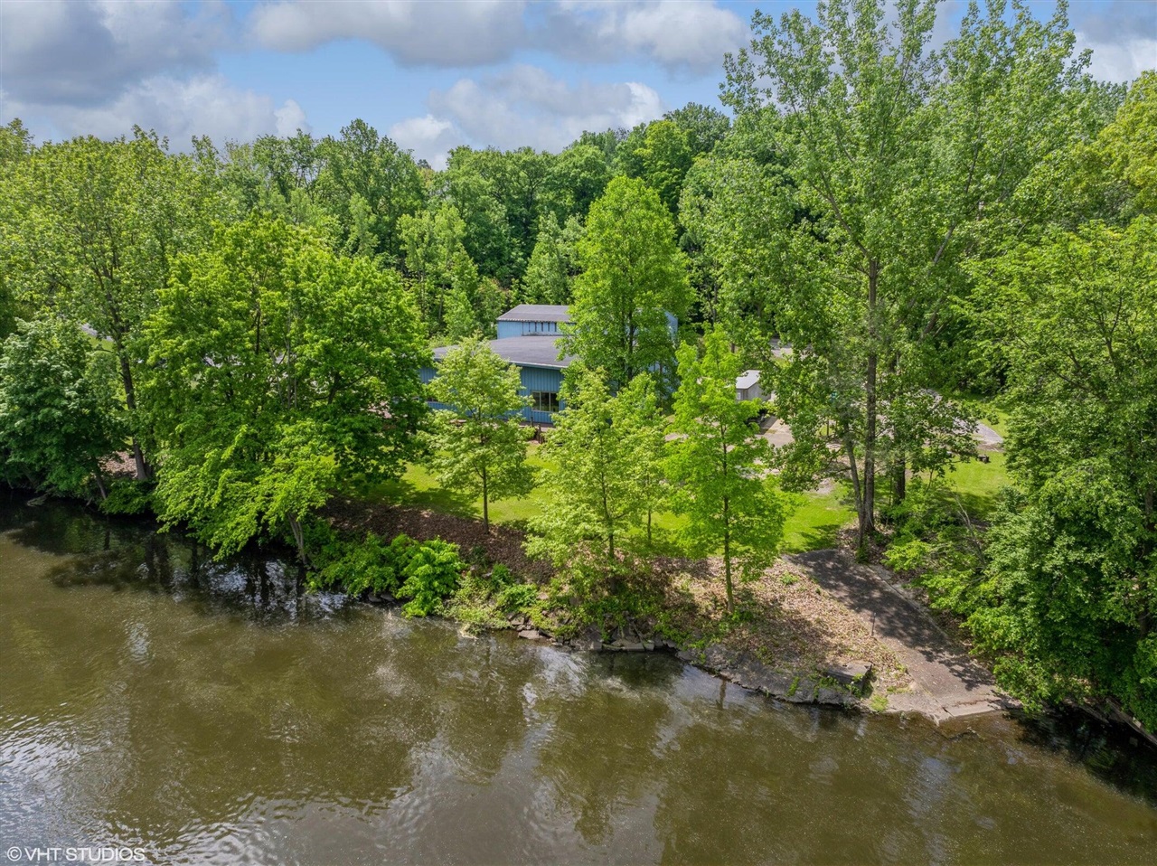 15437 Red Bud Trail Property Photo 8