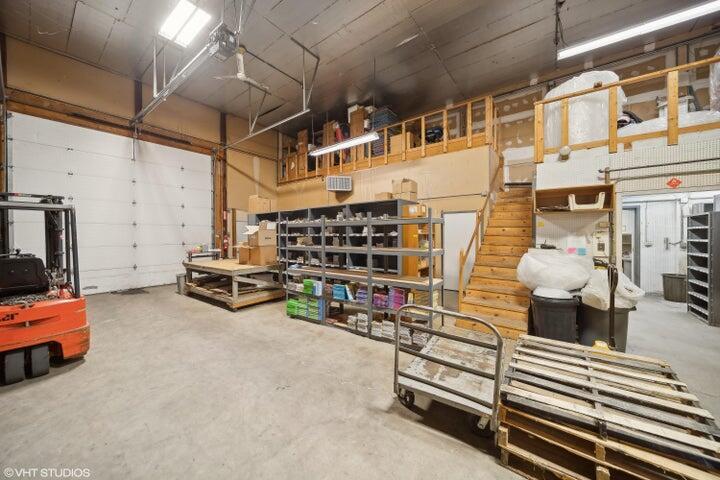 15437 Red Bud Trail Property Photo 24