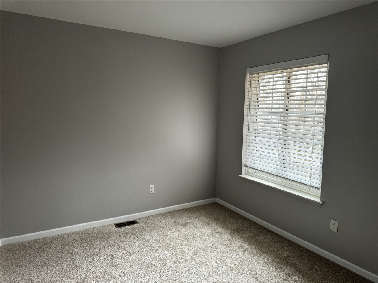 30256 Southfield Road Property Photo 14
