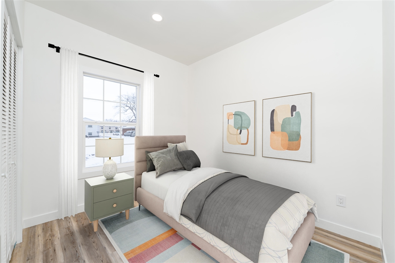 129 Middle Street Property Photo 4