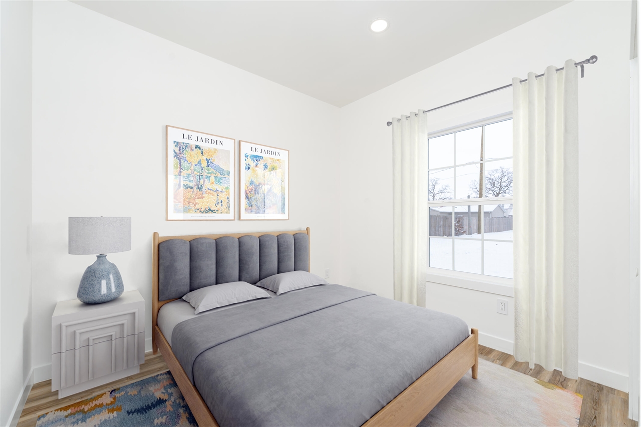 129 Middle Street Property Photo 5