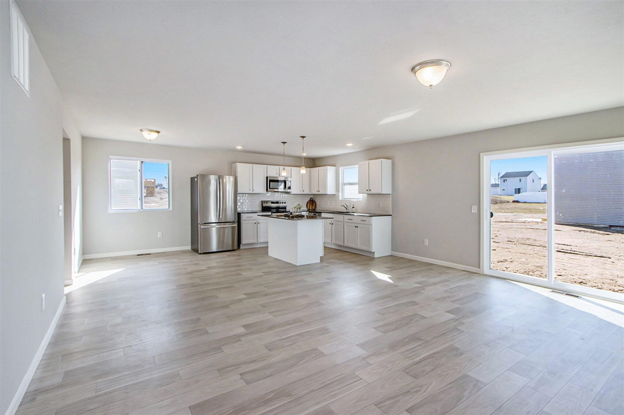10067 Kearns Court Property Photo 2