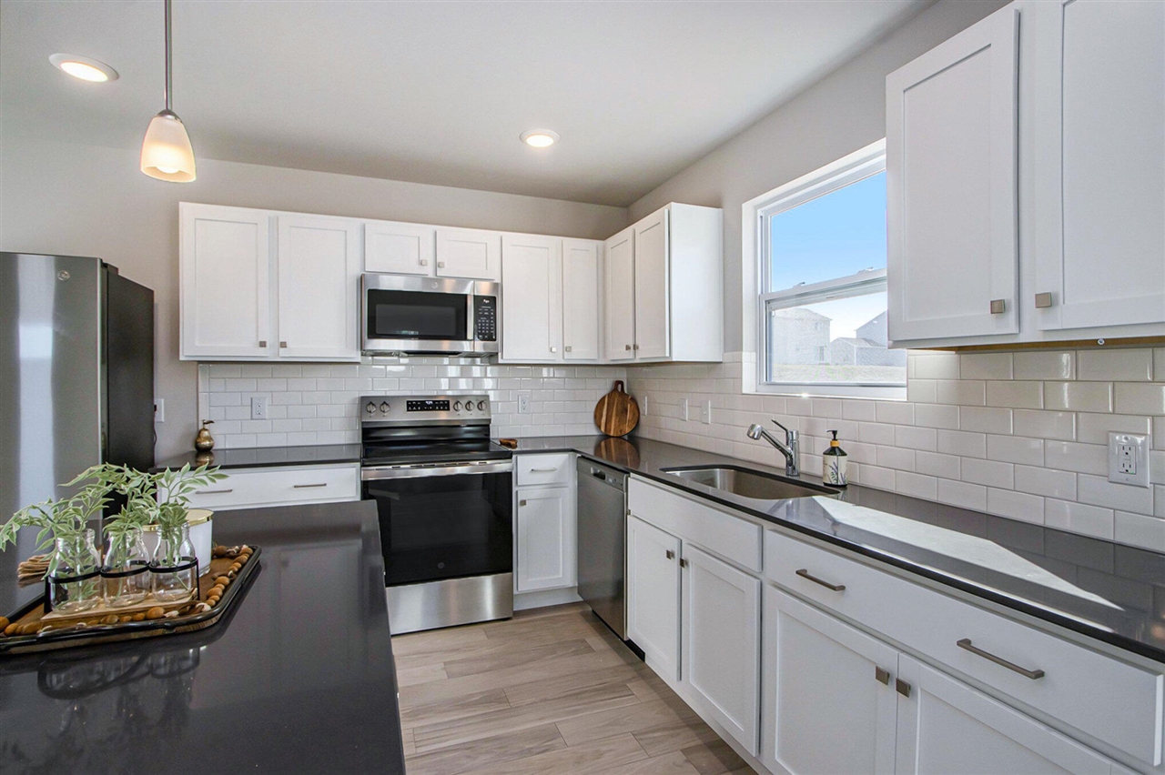 10067 Kearns Court Property Photo 5