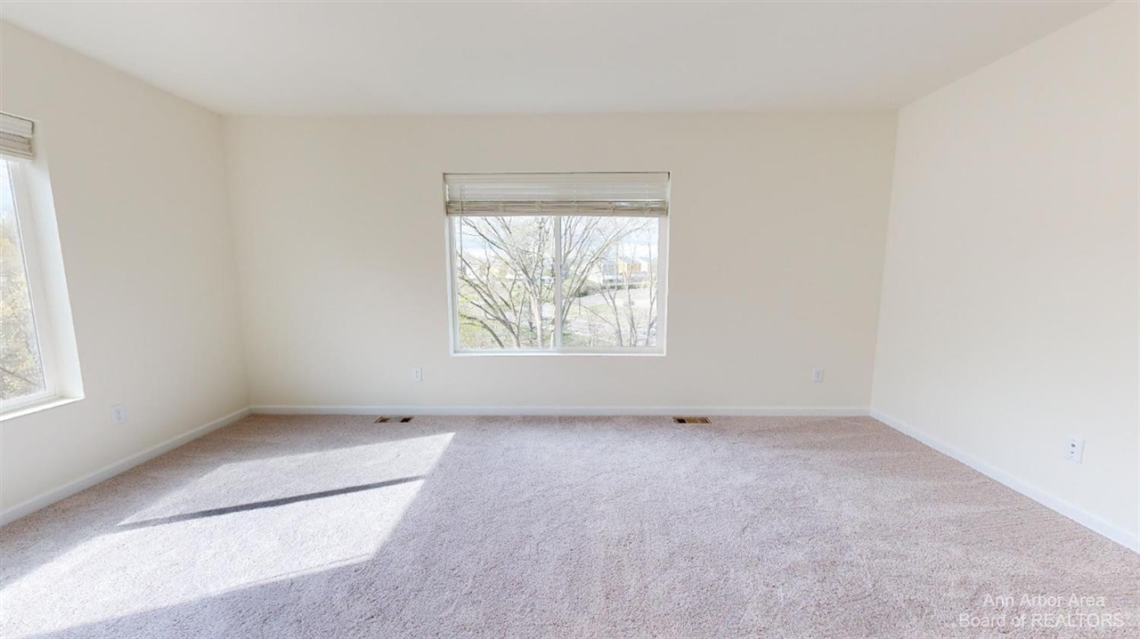 2725 Bristol Rdg Drive Property Photo 11