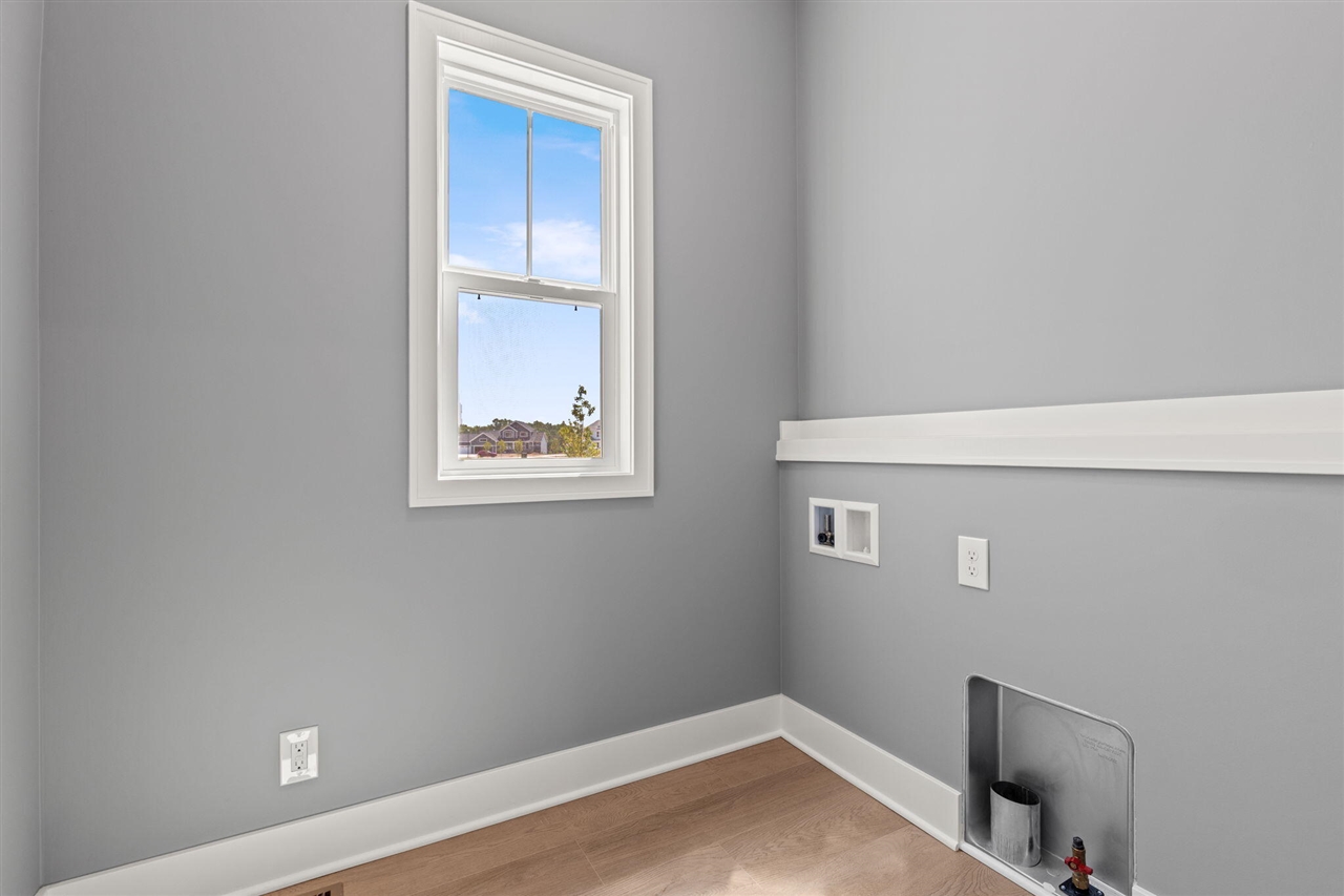 10711 Greyhound Avenue Property Photo 14