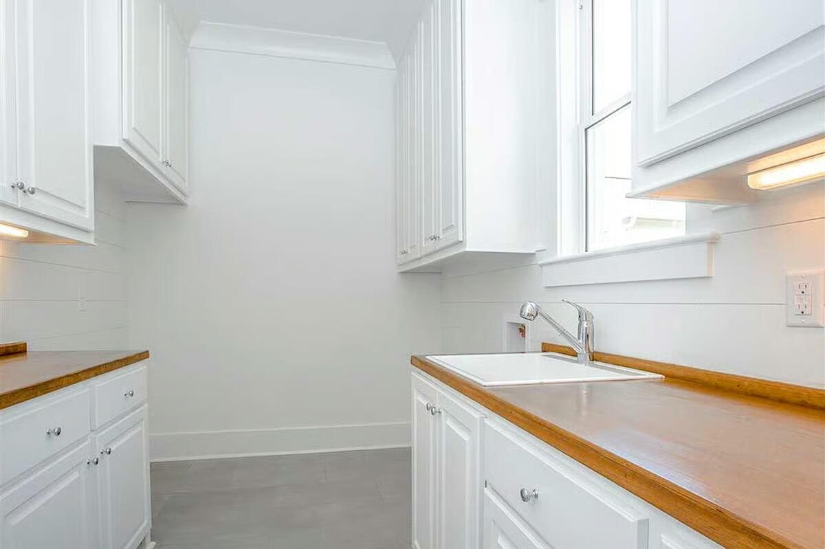 20957 N Dixboro Road Property Photo 13