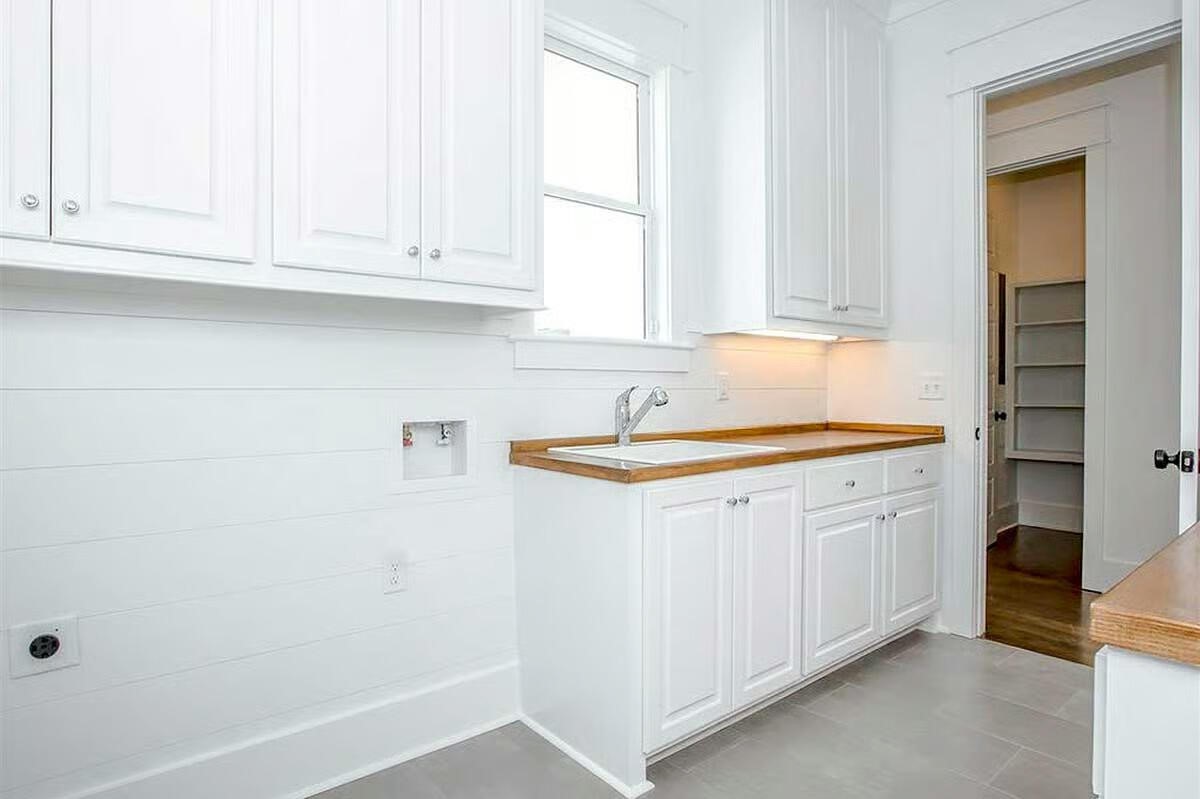 20957 N Dixboro Road Property Photo 14