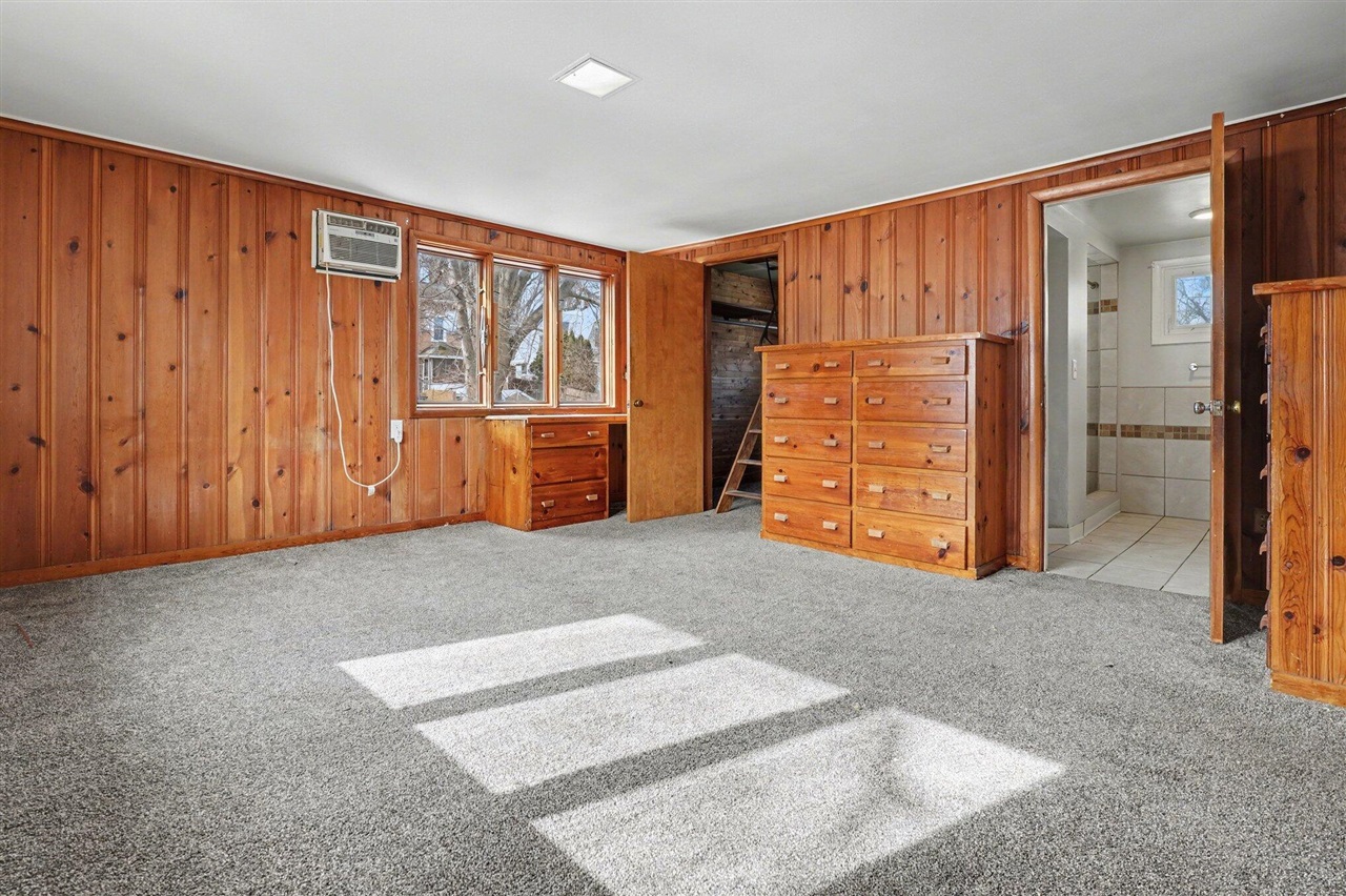 2326 S Burdick Street Property Photo 20