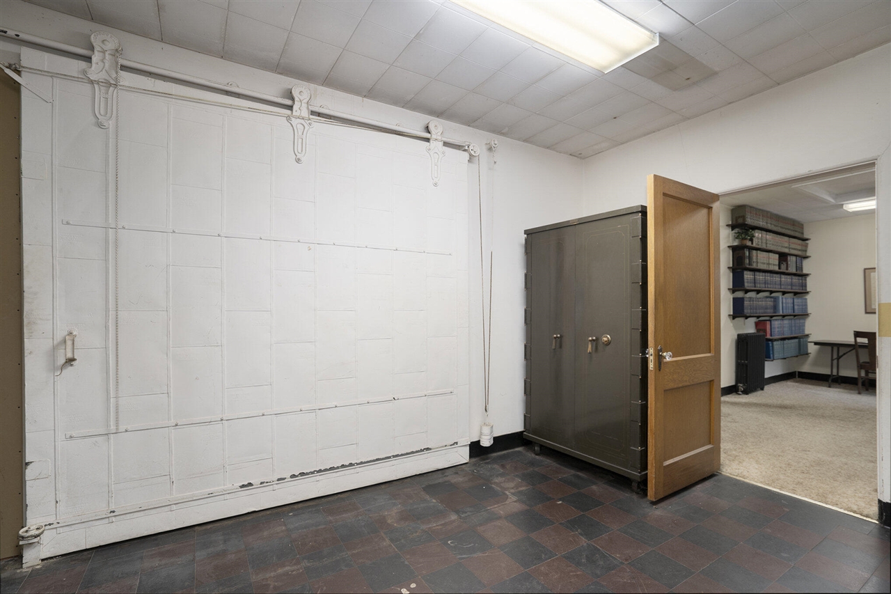 801 Portage Avenue Property Photo 17