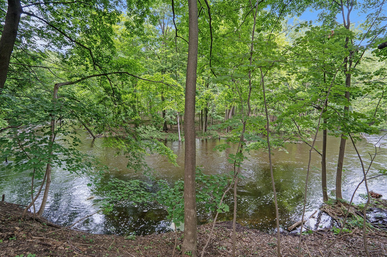 801 Portage Avenue Property Photo 20