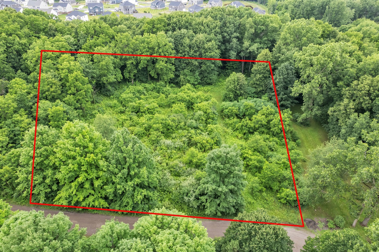 22987 Clarkshire Drive Property Photo 1