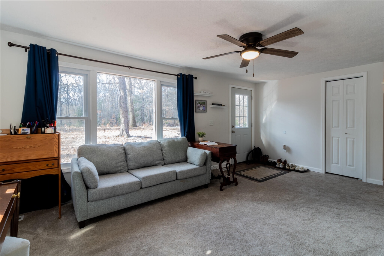 9848 90th Avenue Property Photo 4
