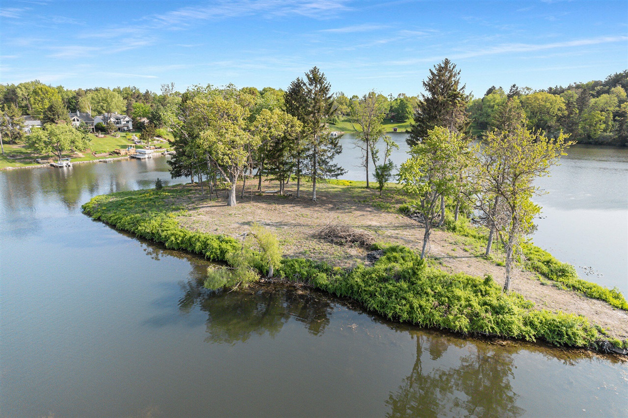 11248 Lemott Circle Property Photo 1