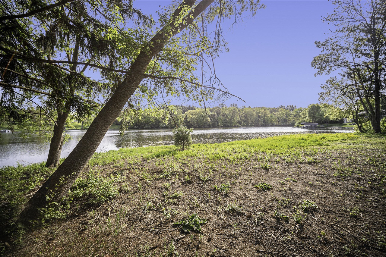11248 Lemott Circle Property Photo 3