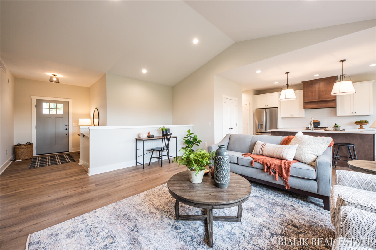 594 Sun Vale Lane Property Photo 8