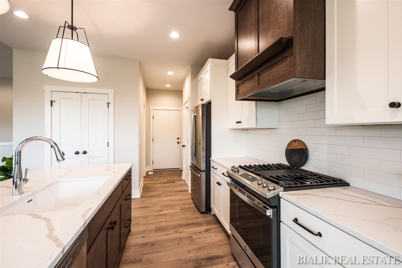 594 Sun Vale Lane Property Photo 15