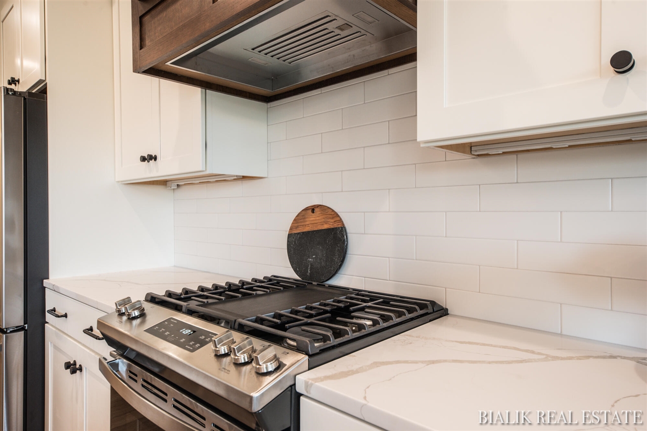 594 Sun Vale Lane Property Photo 16