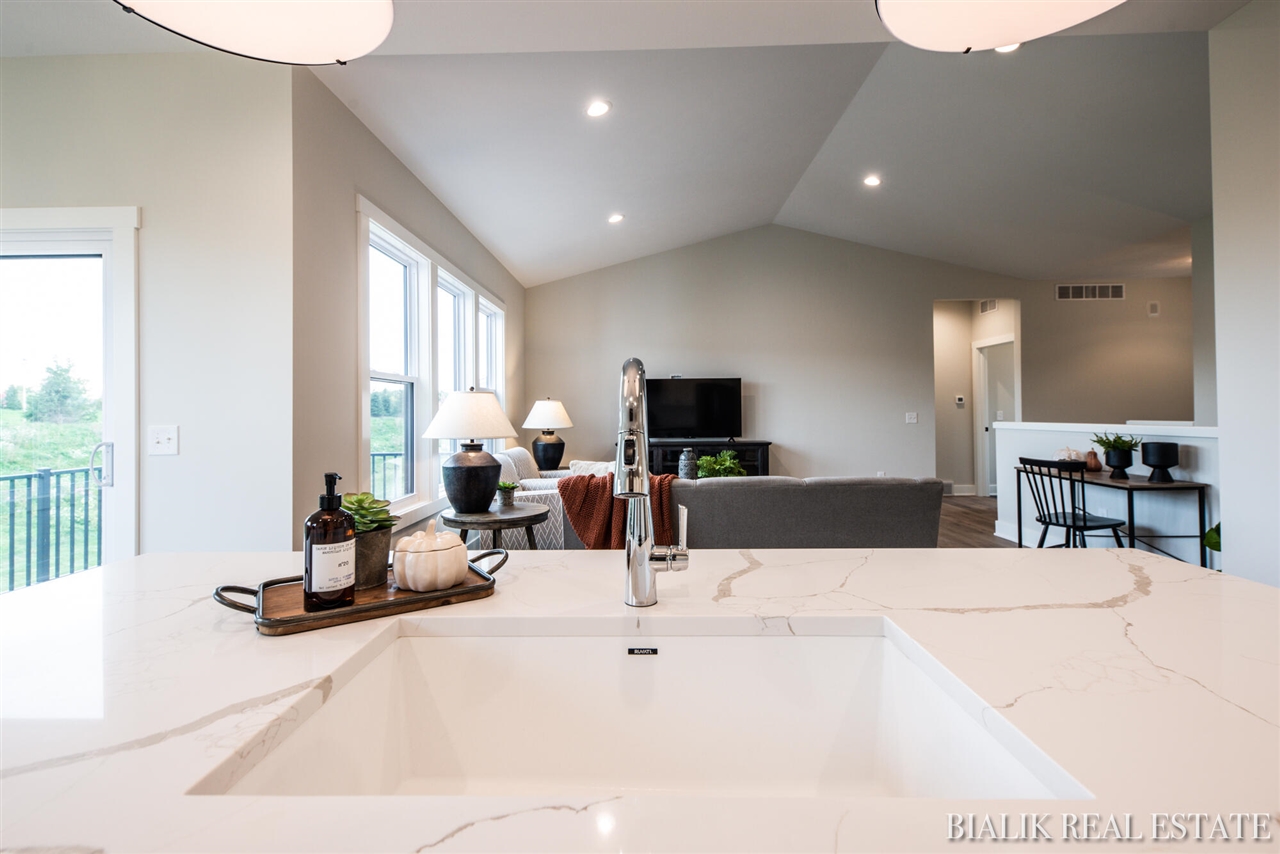 594 Sun Vale Lane Property Photo 17