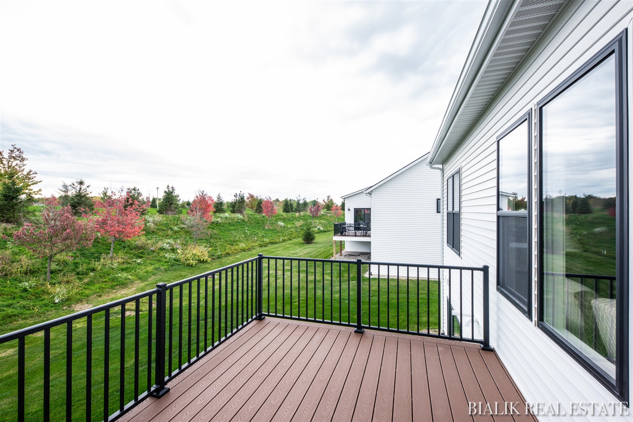 594 Sun Vale Lane Property Photo 26