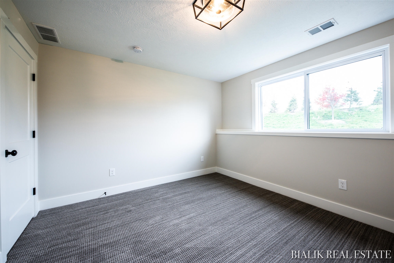 594 Sun Vale Lane Property Photo 41