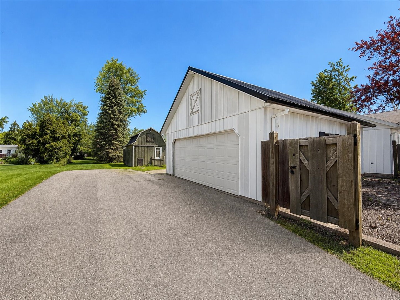 94 Marlette Street Property Photo 4