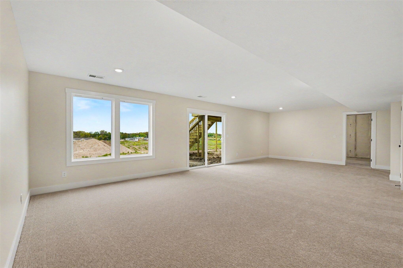 4904 Bethpage Drive Property Photo 18