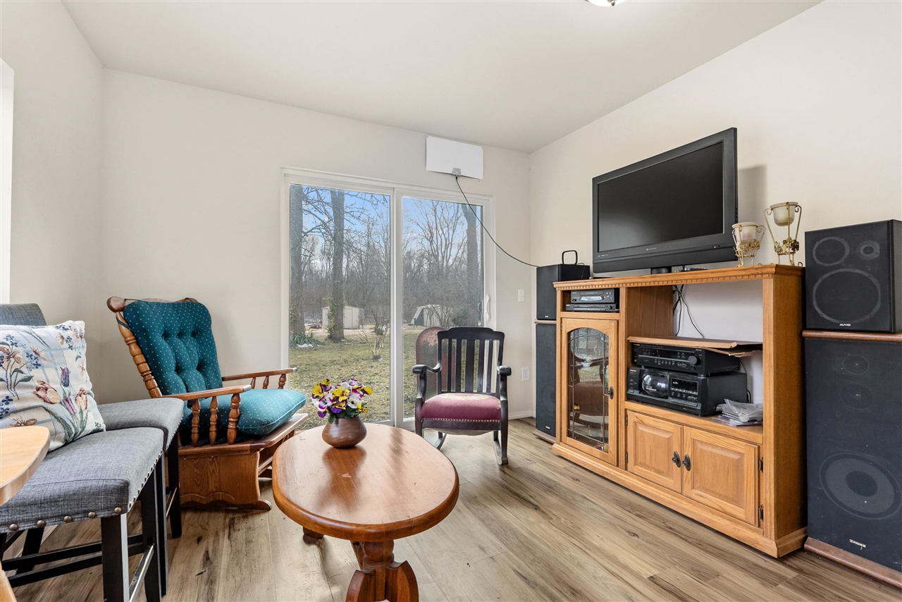 35553 M 43 Property Photo 45