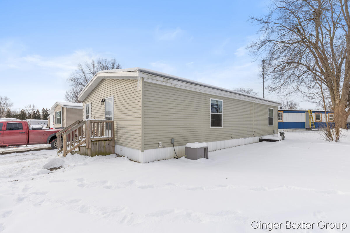1800 W Main Street Property Photo 2