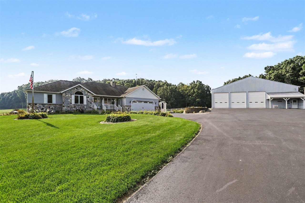 65650 Dailey Road Property Photo 2